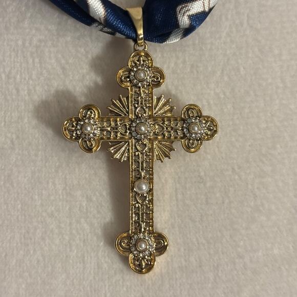 Gold Cross Pendant Scarf Necklace - Picture 2 of 4